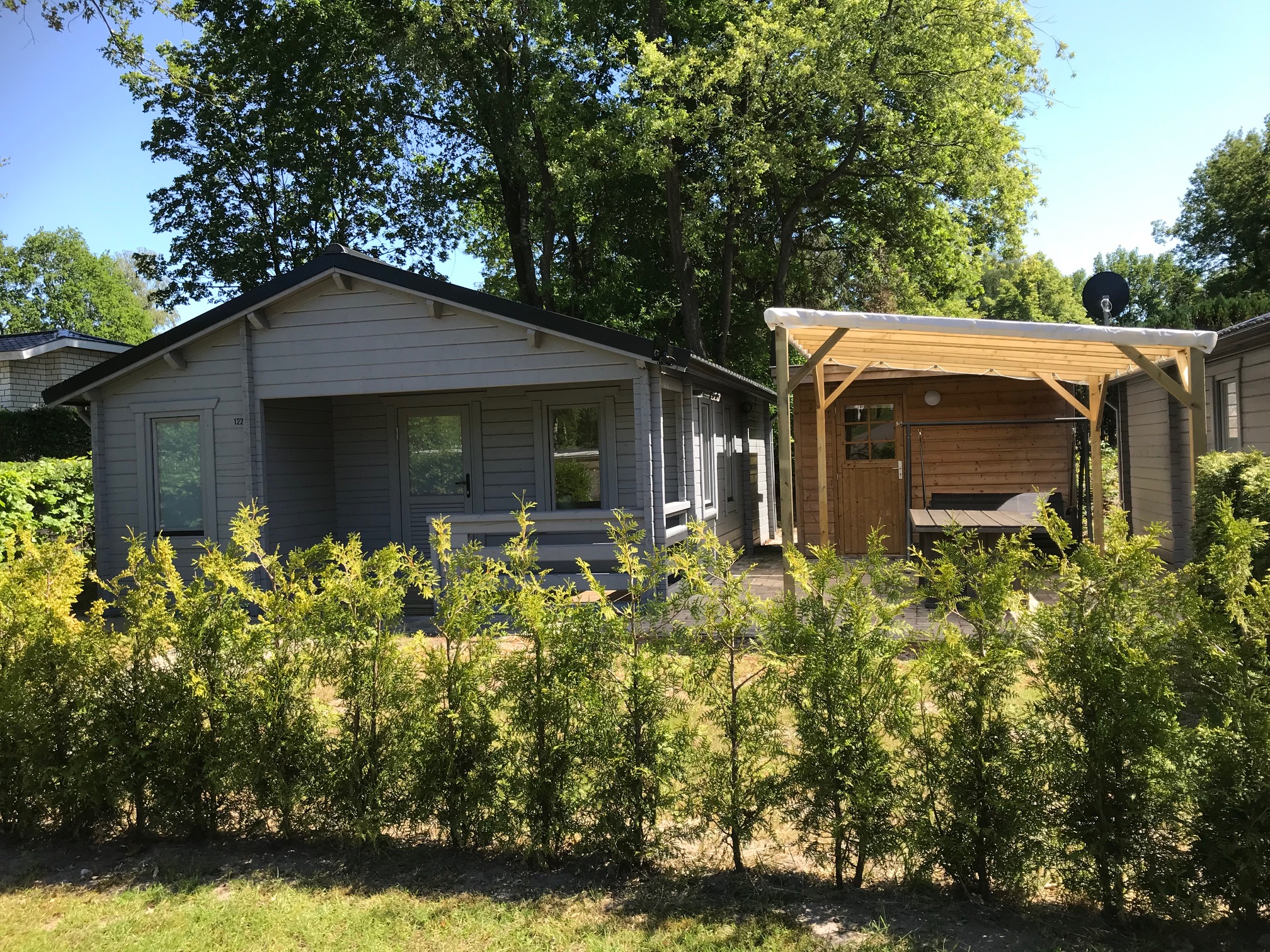 Sfeervolle houten bungalow, sfeervol, erg gezellig en comfortabel in het mooie Overijsselse Vechtdal op christelijke familie camping